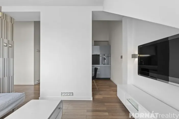Pronájem bytu 2+kk, Praha - Smíchov, U Paliárky, 47 m2