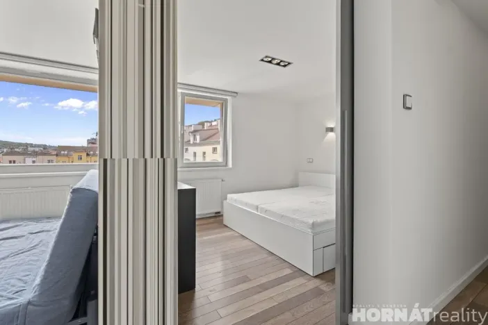 Pronájem bytu 2+kk, Praha - Smíchov, U Paliárky, 47 m2