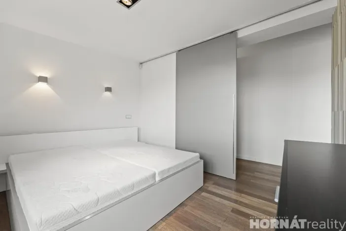Pronájem bytu 2+kk, Praha - Smíchov, U Paliárky, 47 m2