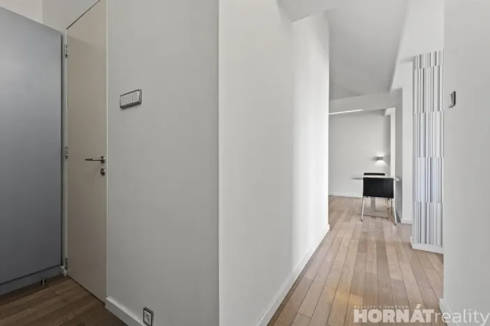 Pronájem bytu 2+kk, Praha - Smíchov, U Paliárky, 47 m2