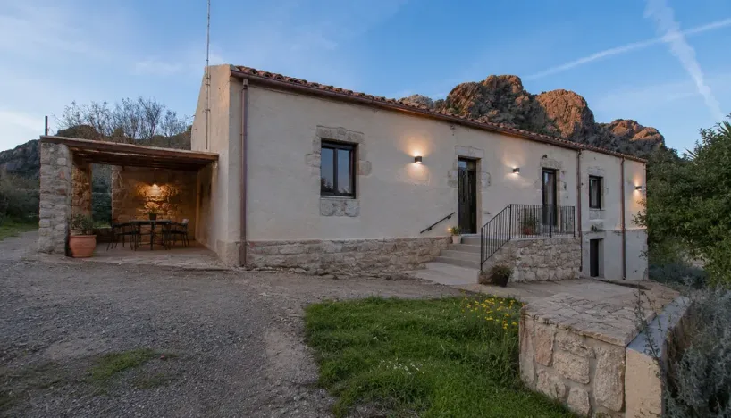 Prodej domu, Giuncana, Sardinie, Itálie, 130 m2