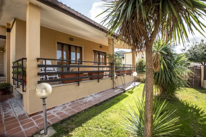 Prodej rodinného domu, Santa Maria Coghinas, Sardinie, Itálie, 450 m2