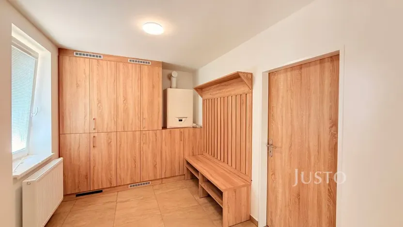 Pronájem rodinného domu, Liberec - Liberec IV-Perštýn, U Krematoria, 210 m2