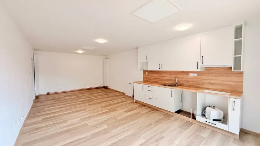 Pronájem rodinného domu, Liberec - Liberec IV-Perštýn, U Krematoria, 210 m2