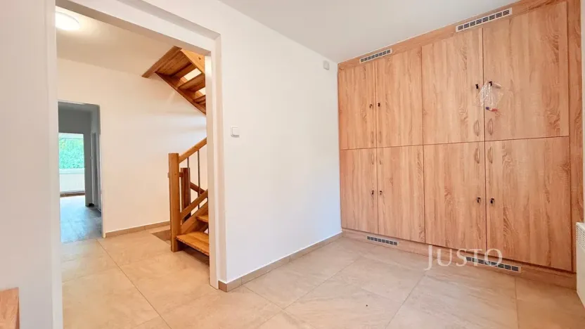 Pronájem rodinného domu, Liberec - Liberec IV-Perštýn, U Krematoria, 210 m2