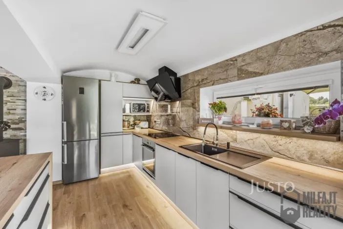Prodej rodinného domu, Jindřichovice pod Smrkem, 205 m2