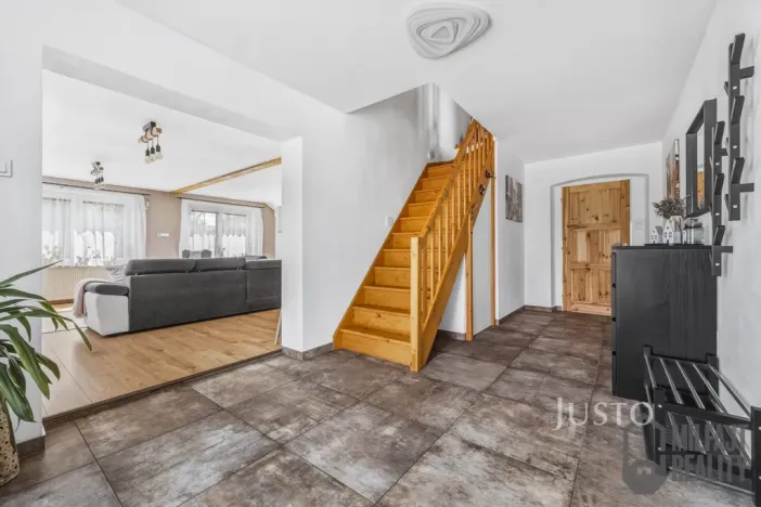 Prodej rodinného domu, Jindřichovice pod Smrkem, 205 m2