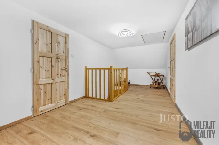 Prodej rodinného domu, Jindřichovice pod Smrkem, 205 m2