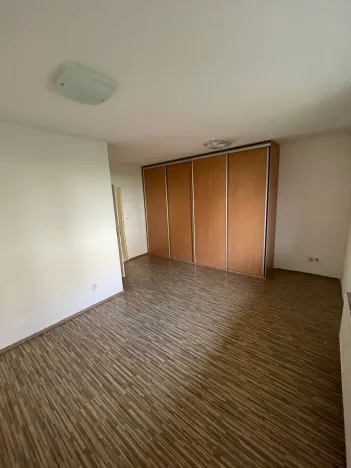 Pronájem bytu 2+kk, Praha - Lysolaje, Sídlištní, 64 m2