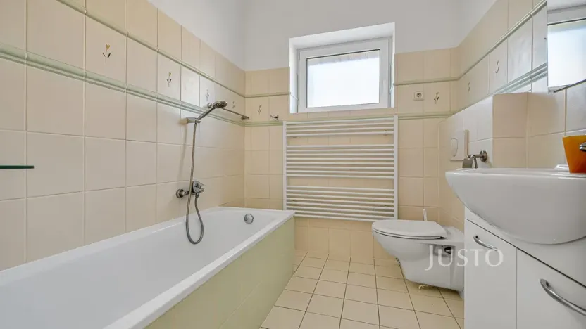 Prodej komerční nemovitosti, Turnov, 401 m2