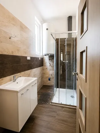Prodej rodinného domu, Chrášťany, 250 m2