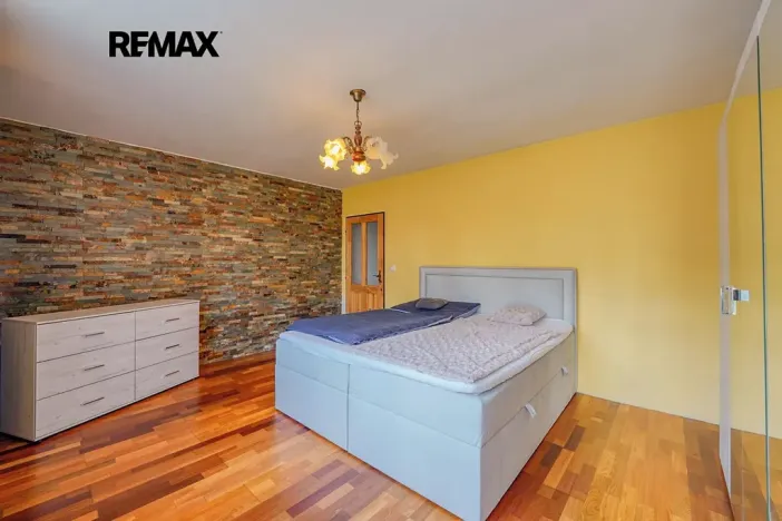 Prodej rodinného domu, Bochov, Mlýnská, 323 m2
