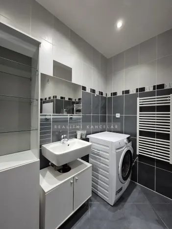 Pronájem bytu 1+kk, Brno, 35 m2