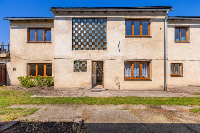 Prodej rodinného domu, Pečky - Velké Chvalovice, Dlouhá, 170 m2