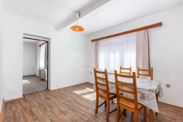 Prodej rodinného domu, Pečky - Velké Chvalovice, Dlouhá, 170 m2