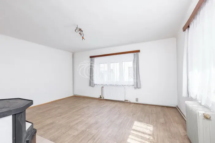 Prodej rodinného domu, Pečky - Velké Chvalovice, Dlouhá, 170 m2