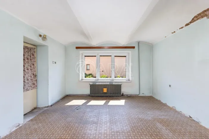 Prodej rodinného domu, Pečky - Velké Chvalovice, Dlouhá, 170 m2