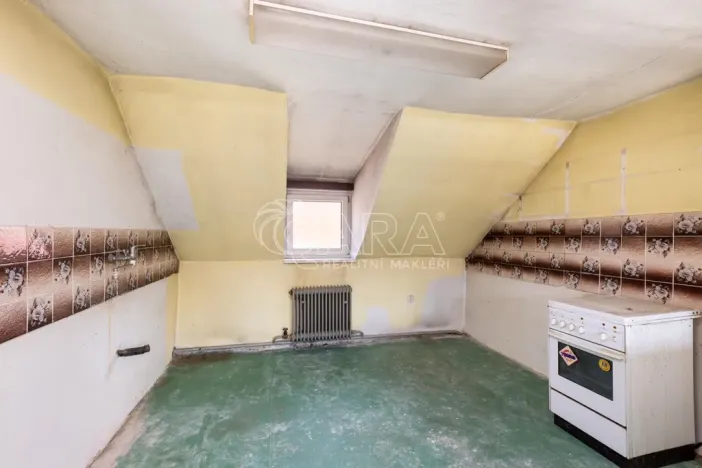 Prodej rodinného domu, Pečky - Velké Chvalovice, Dlouhá, 170 m2