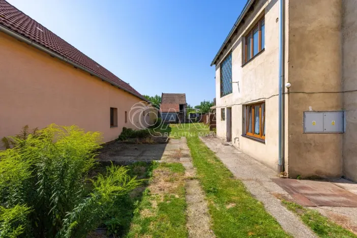 Prodej rodinného domu, Pečky - Velké Chvalovice, Dlouhá, 170 m2