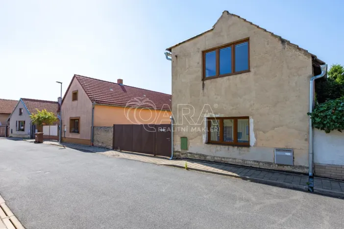 Prodej rodinného domu, Pečky - Velké Chvalovice, Dlouhá, 170 m2