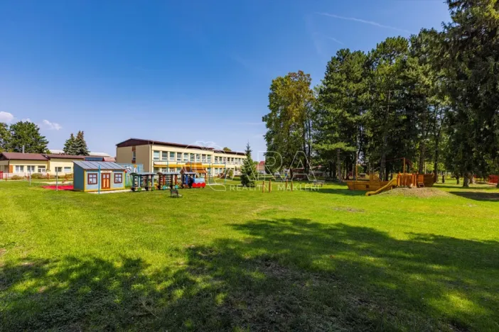Prodej rodinného domu, Pečky - Velké Chvalovice, Dlouhá, 170 m2