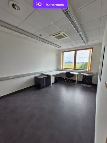 Pronájem kanceláře, Praha - Ruzyně, U letiště, 350 m2