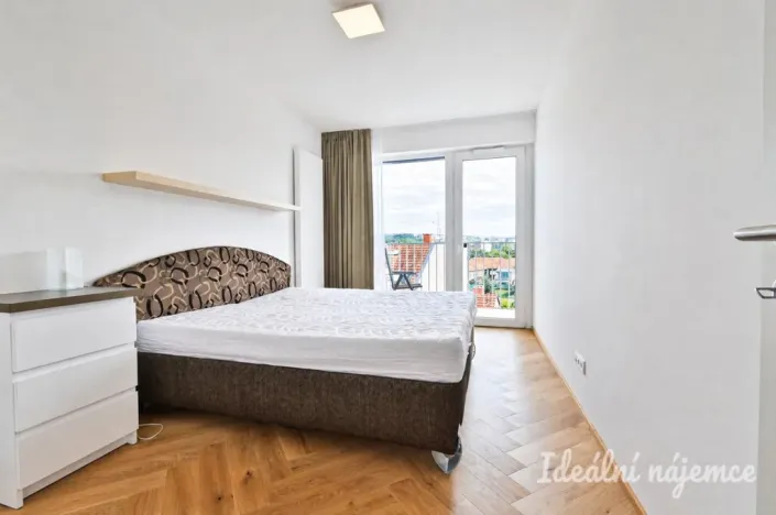Pronájem bytu 2+kk, Brno, Poděbradova, 69 m2