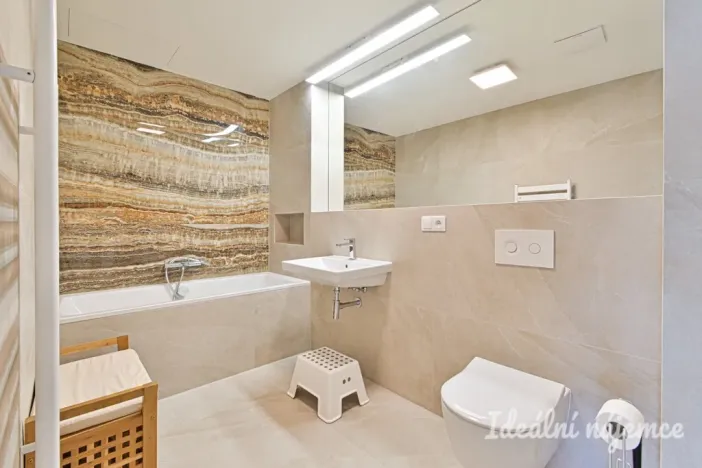 Pronájem bytu 2+kk, Brno, Poděbradova, 69 m2