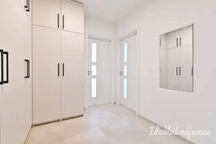 Pronájem bytu 2+kk, Brno, Poděbradova, 69 m2