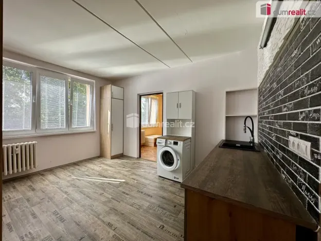 Prodej bytu 1+1, Karlovy Vary - Rybáře, Chomutovská, 38 m2