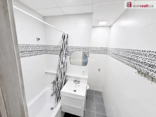 Pronájem bytu 1+1, Ústí nad Labem - Mojžíř, Peškova, 34 m2