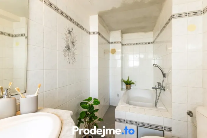 Prodej rodinného domu, Hluboké Mašůvky, 96 m2