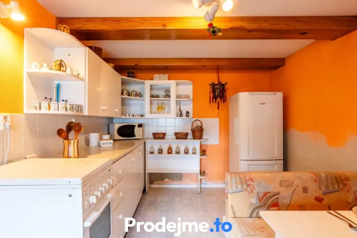 Prodej rodinného domu, Hluboké Mašůvky, 96 m2