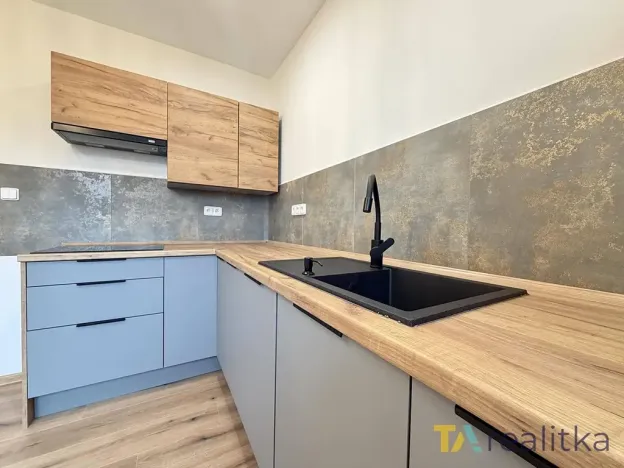 Pronájem bytu 1+1, Orlová, Masarykova třída, 40 m2