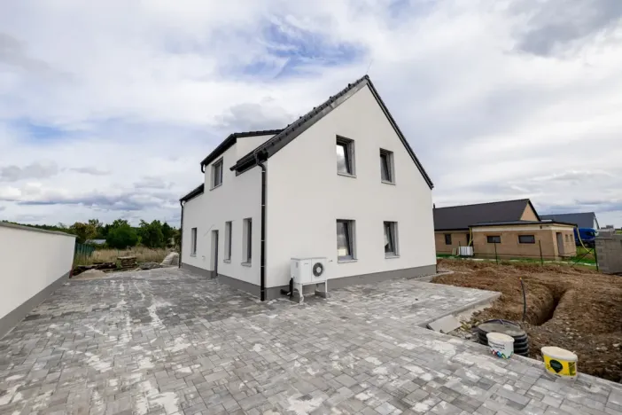 Prodej rodinného domu, Lužná, Jižní, 165 m2