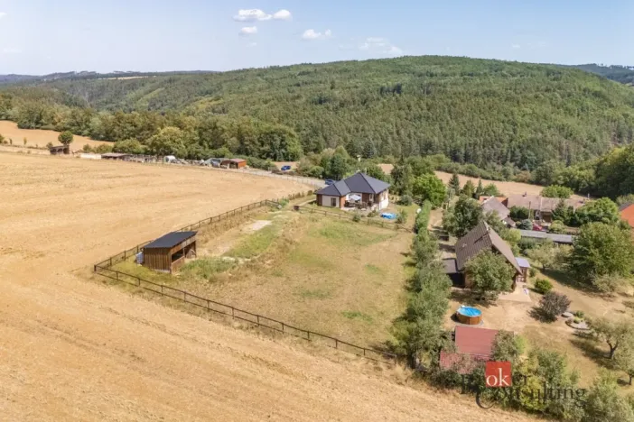 Prodej pozemku pro bydlení, Hromnice - Planá, 2039 m2