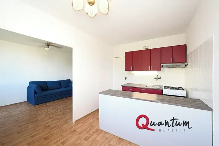 Pronájem bytu 3+1, Praha - Prosek, Veltruská, 60 m2