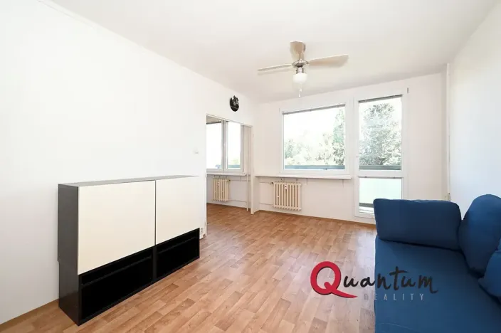 Pronájem bytu 3+1, Praha - Prosek, Veltruská, 60 m2