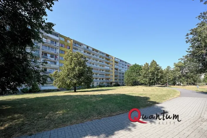 Pronájem bytu 3+1, Praha - Prosek, Veltruská, 60 m2