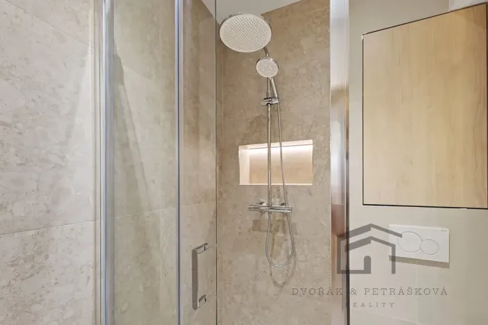 Pronájem bytu 2+kk, Praha - Nusle, U křížku, 36 m2