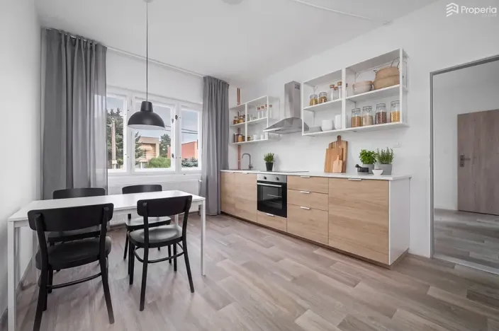 Prodej bytu 2+1, Šlapanice, Tyršova, 65 m2