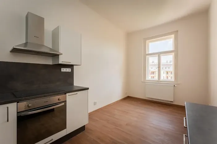Pronájem bytu 2+kk, Praha - Nové Město, Lípová, 37 m2