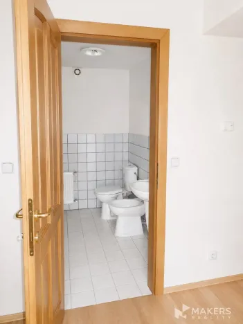 Pronájem atypického bytu, Tuchoměřice, V Kněžívce, 160 m2