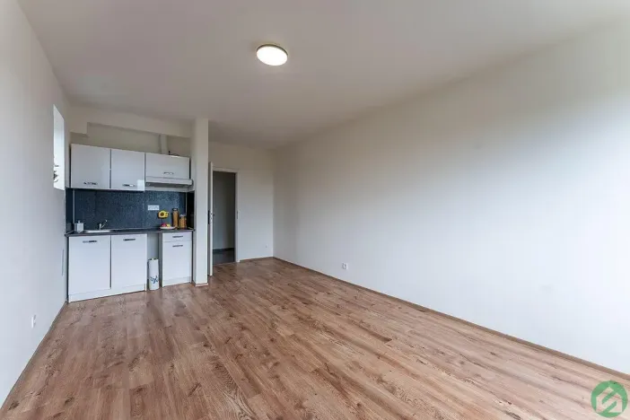 Pronájem bytu 1+kk, Praha - Břevnov, Na břevnovské pláni, 27 m2