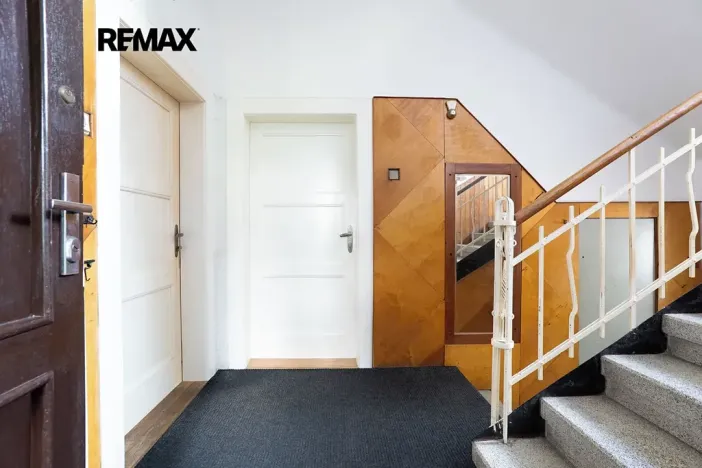 Prodej vícegeneračního domu, Praha - Vokovice, Půlkruhová, 385 m2