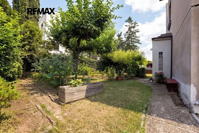 Prodej vícegeneračního domu, Praha - Vokovice, Půlkruhová, 385 m2