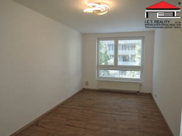 Pronájem bytu 3+kk, Praha - Vysočany, Kabešova, 82 m2