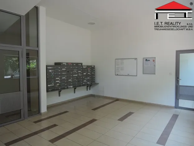 Pronájem bytu 3+kk, Praha - Vysočany, Kabešova, 82 m2