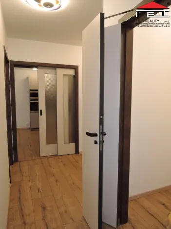 Pronájem bytu 3+kk, Praha - Vysočany, Kabešova, 82 m2