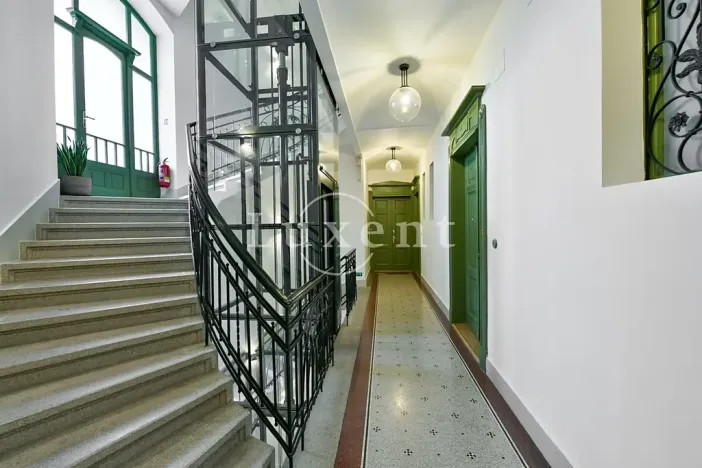 Pronájem bytu 2+kk, Praha - Vinohrady, náměstí Jiřího z Poděbrad, 54 m2